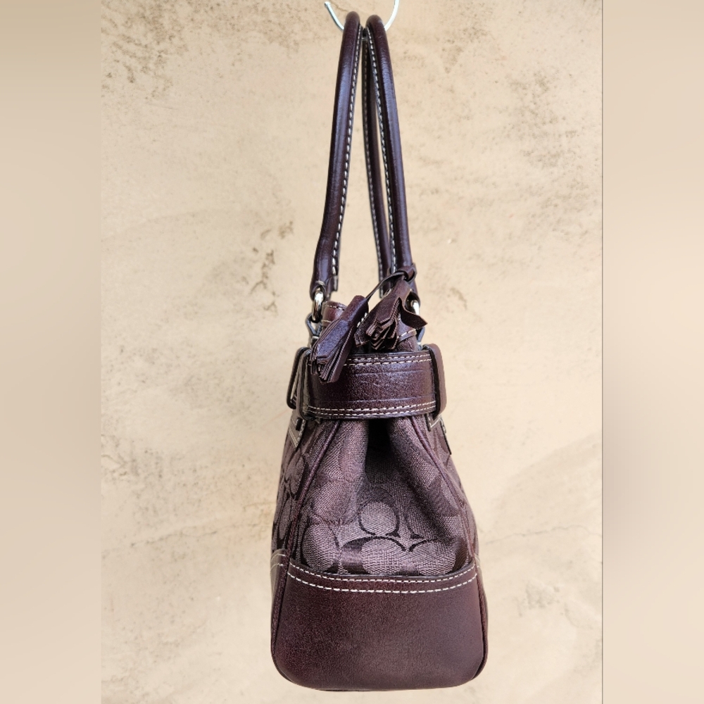 Vintage Coach Signature Hampton Satchel - Picture 5 of 13